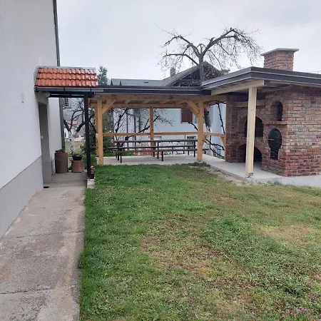 Studenac Apartament *